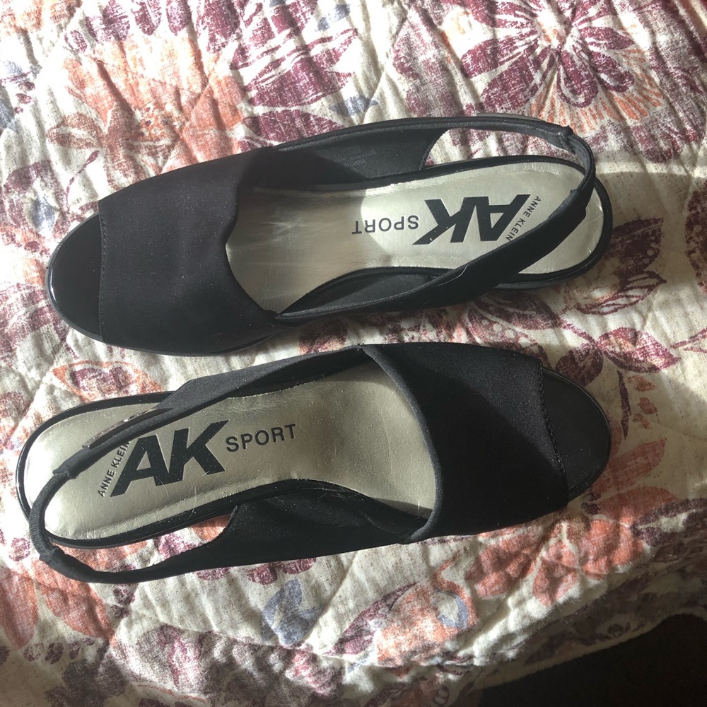 Worn once beautiful Anne Klein Sport Wedge
